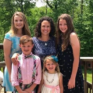 Meet your Posher, Courtney